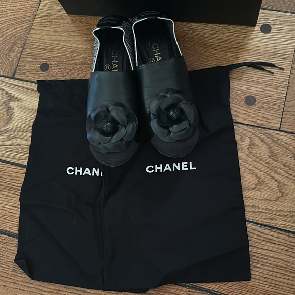 100% Authentic Chanel black Loafers with box  and 2 dust bags - Picture 2 of 7